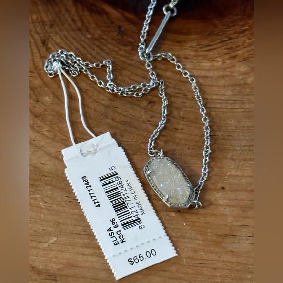 Kendra Scott Elisa Silver Pendant Necklace in Iridescent Drusy - Picture 6 of 6